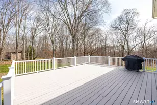 33 Valerie Ct, Hamden, CT 06514 - Photo 31