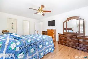 33 Valerie Ct, Hamden, CT 06514 - Photo 13