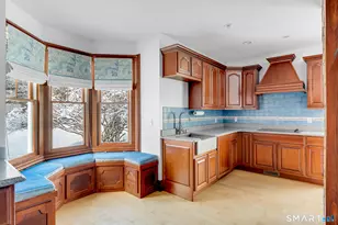 110 Freeman Rd, Middletown, CT 06457 - Photo 9
