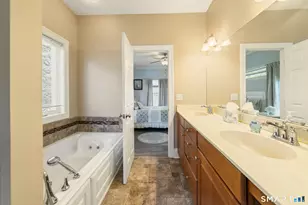 79 Joshua Town Rd, Waterbury, CT 06708 - Photo 17