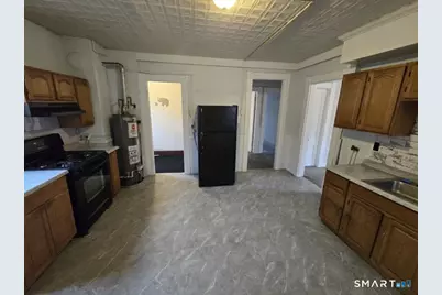 779 E. Main Street #2nd floor, Waterbury, CT 06702 - Photo 3