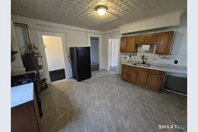 779 E. Main Street #2nd floor, Waterbury, CT 06702 - Photo 5