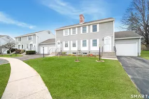 105 Sunrise Cir, Windsor, CT 06095 - Photo 29