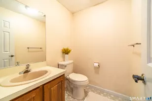 105 Sunrise Cir, Windsor, CT 06095 - Photo 13