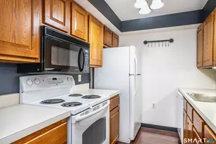 1 Linden Pl, Hartford, CT 06106 - Photo 21