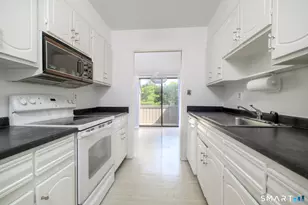 32 Whitney Glen, Westport, CT 06880 - Photo 9