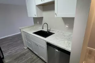 891 West Blvd, Hartford, CT 06105 - Photo 13