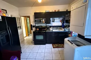 644 Carroll Ave, Bridgeport, CT 06607 - Photo 9