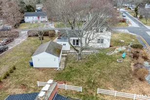 45 Ridgewood Ave, Waterford, CT 06385 - Photo 7