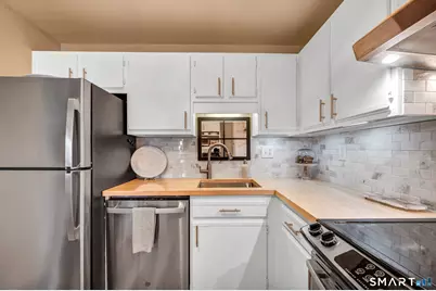 111 Dekoven Drive #708, Middletown, CT 06457 - Photo 3