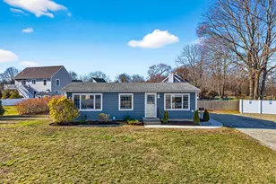 13A Cove St, Old Saybrook, CT 06475 - Photo 1