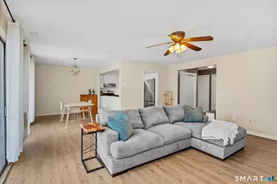 22 Radio Place #8, Stamford, CT 06906 - Photo 5
