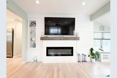 945 East Broadway, Milford, CT 06460 - Photo 5