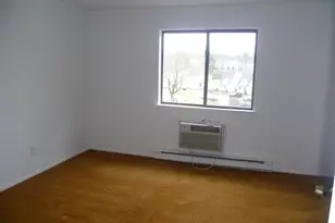 560 Yale Ave, Meriden, CT 06450 - Photo 7