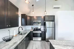 1088 E Broadway, Milford, CT 06460 - Photo 7