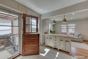 17 Innsbruck St, Milford, CT 06460 - Photo 9