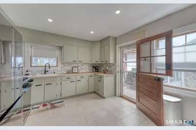 17 Innsbruck Street, Milford, CT 06460 - Photo 5