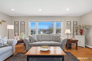 43 Park Pl, East Lyme, CT 06357 - Photo 5