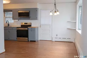 726 Lovely St, Avon, CT 06001 - Photo 7