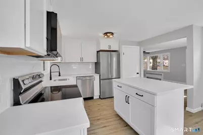 19 Songonosk Street, Windsor, CT 06095 - Photo 9