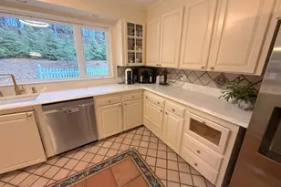 1340 Manchester Rd, Glastonbury, CT 06033 - Photo 11