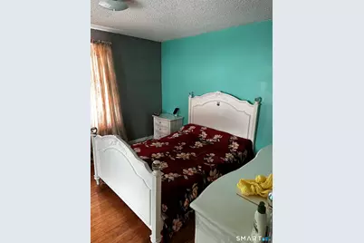 134 Chester Avenue, Waterbury, CT 06704 - Photo 35