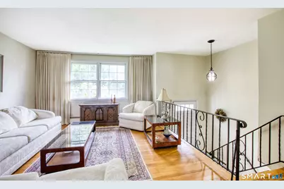 9 Stuart Drive, Greenwich, CT 06870 - Photo 3