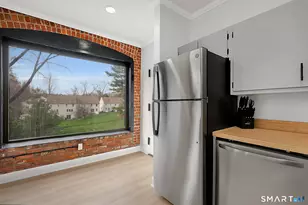 222 Williams St E, Glastonbury, CT 06033 - Photo 3