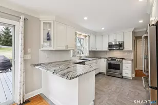 4 Candlewood Rd, New Fairfield, CT 06812 - Photo 9