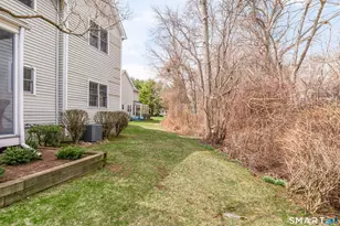 6 Rollwood Dr, Guilford, CT 06437 - Photo 3