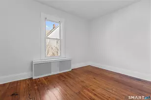 394 Gregory St, Bridgeport, CT 06604 - Photo 19