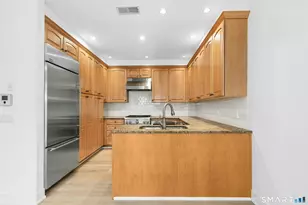 77 Havemeyer Ln, Stamford, CT 06902 - Photo 9