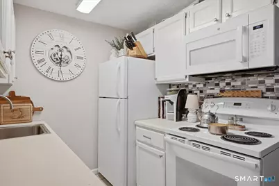 300 Meridian Street #H, Groton, CT 06340 - Photo 11