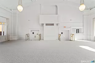 216 Crown St, New Haven, CT 06510 - Photo 3