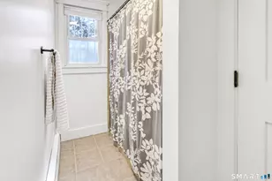 151 Old Coach Hwy, Hamden, CT 06518 - Photo 23