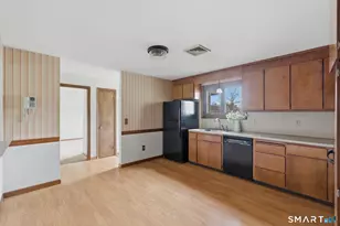 1301 Summer Hill Dr, South Windsor, CT 06074 - Photo 7