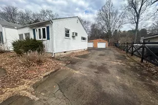 13 jubrey Ln, Windsor Locks, CT 06096 - Photo 5