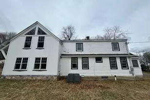 17 Comstock Ave, Waterford, CT 06382 - Photo 5