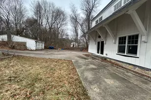 17 Comstock Ave, Waterford, CT 06382 - Photo 9