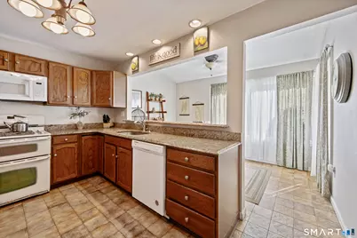 214 Waters Edge Drive #214, Southington, CT 06489 - Photo 5