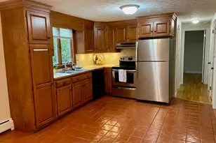 31 Gordon Ave, Enfield, CT 06082 - Photo 3