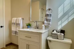 31 Gordon Ave, Enfield, CT 06082 - Photo 9