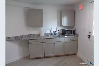 464 East Center Street #B, Manchester, CT 06040 - Photo 9