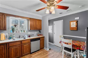 3 MacIntosh Ln, Ansonia, CT 06401 - Photo 17