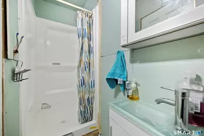 1554 Capitol Avenue, Bridgeport, CT 06604 - Photo 19