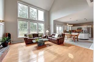 283 Fairway Crossing, Glastonbury, CT 06033 - Photo 3