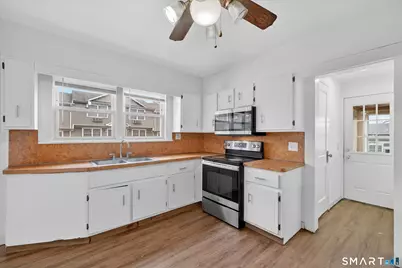 170 Huntington Turnpike, Bridgeport, CT 06610 - Photo 17