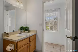 5 Cherry Blossom Ln, East Lyme, CT 06357 - Photo 25