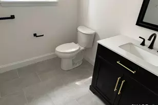 81 Sterling Village, Meriden, CT 06450 - Photo 11