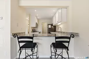 106 Ferry Ct, Stratford, CT 06614 - Photo 9